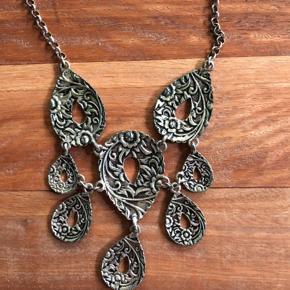 Lucky Brand jewelry short necklace. - Picture 5 of 5